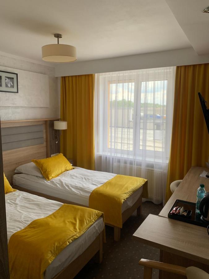 Diament I Brylant Hotel Rawicz Kültér fotó