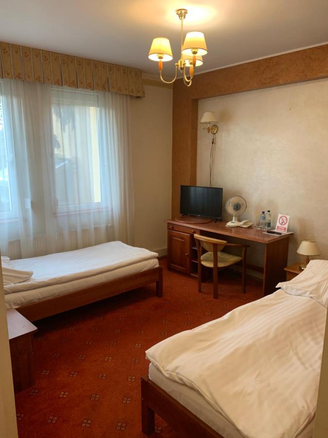 Diament I Brylant Hotel Rawicz Kültér fotó