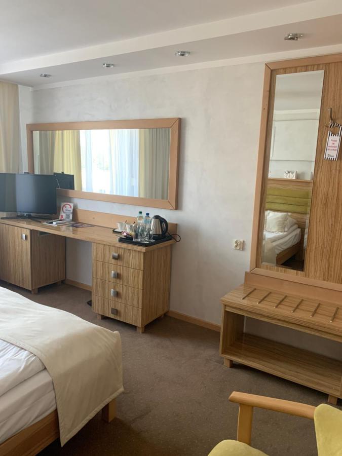 Diament I Brylant Hotel Rawicz Kültér fotó