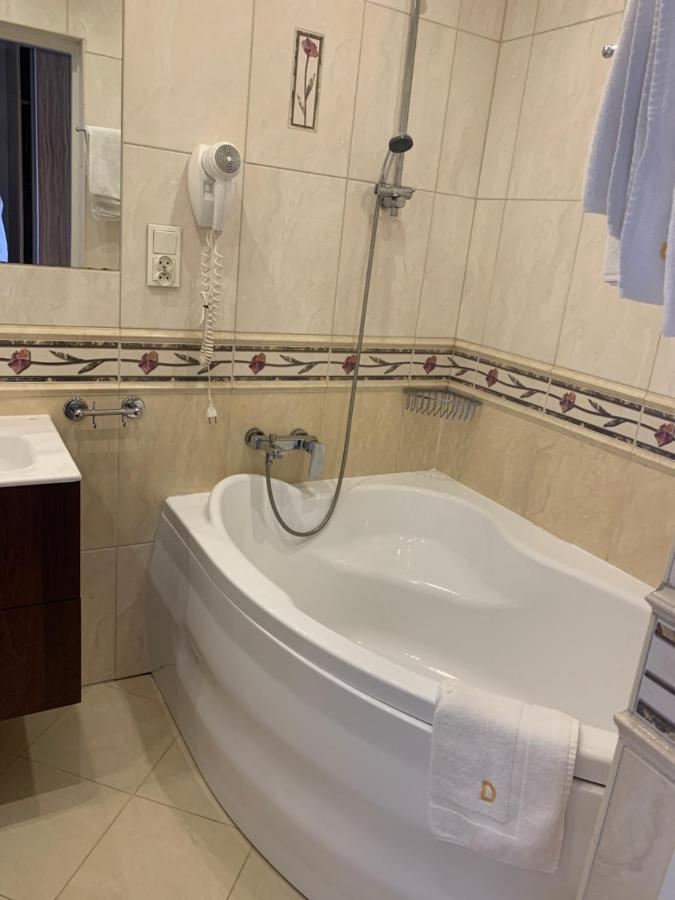 Diament I Brylant Hotel Rawicz Kültér fotó
