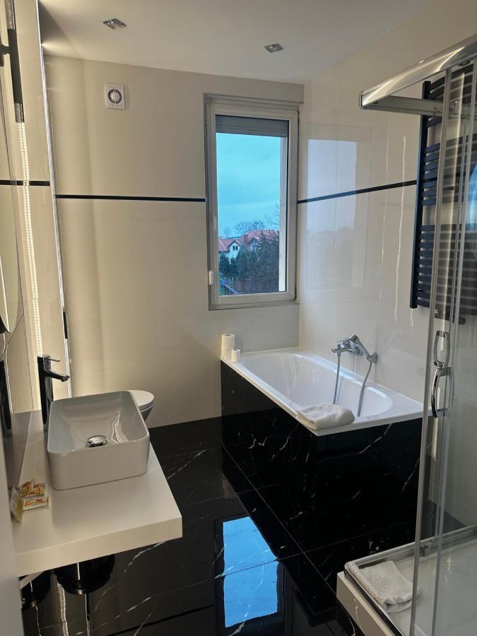 Diament I Brylant Hotel Rawicz Kültér fotó