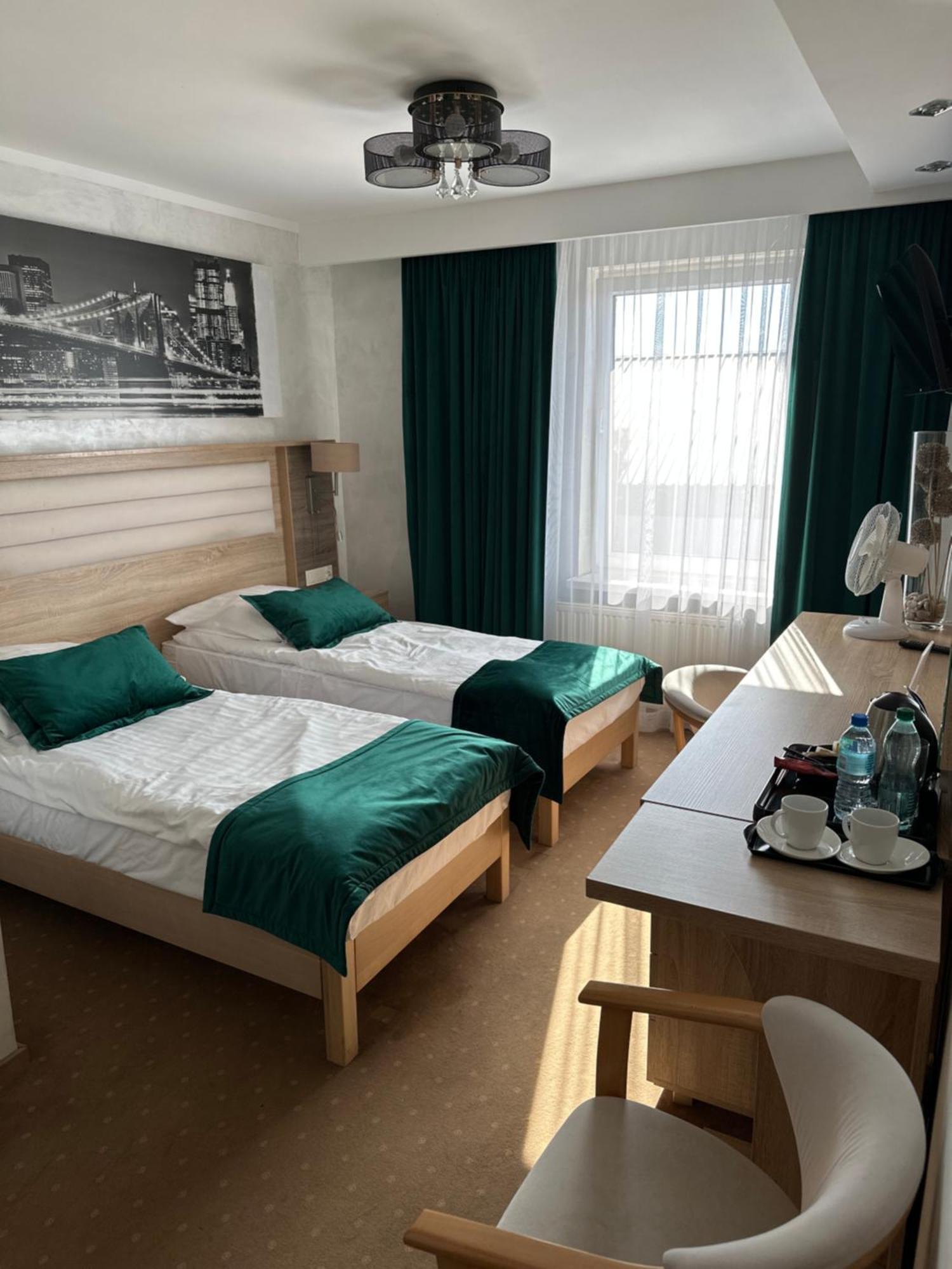 Diament I Brylant Hotel Rawicz Kültér fotó