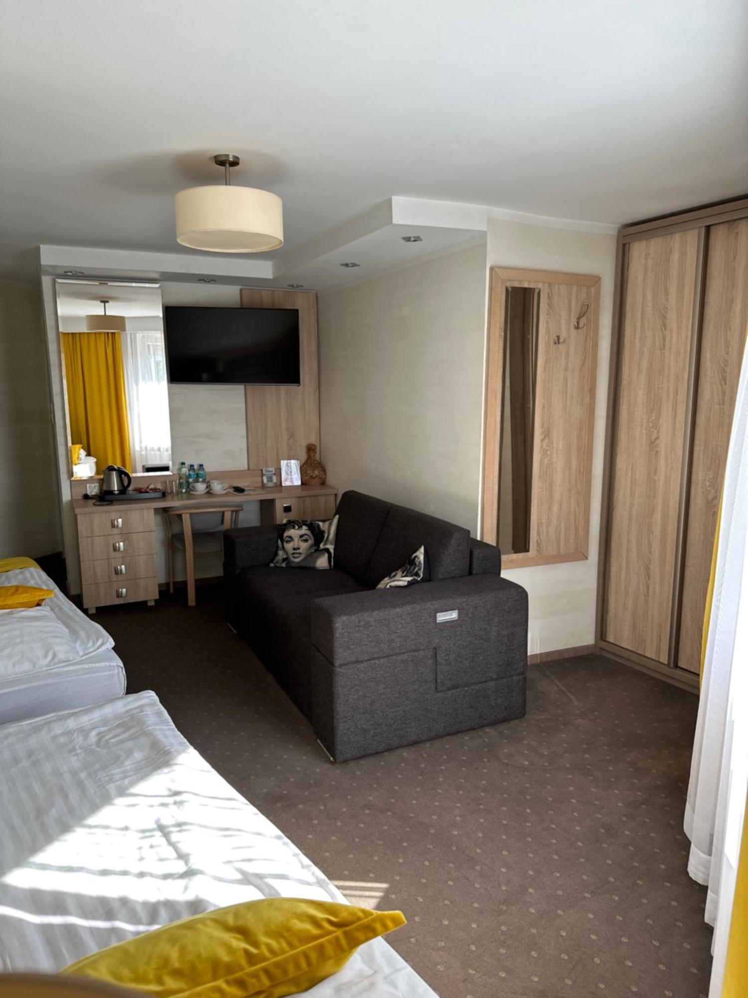Diament I Brylant Hotel Rawicz Kültér fotó